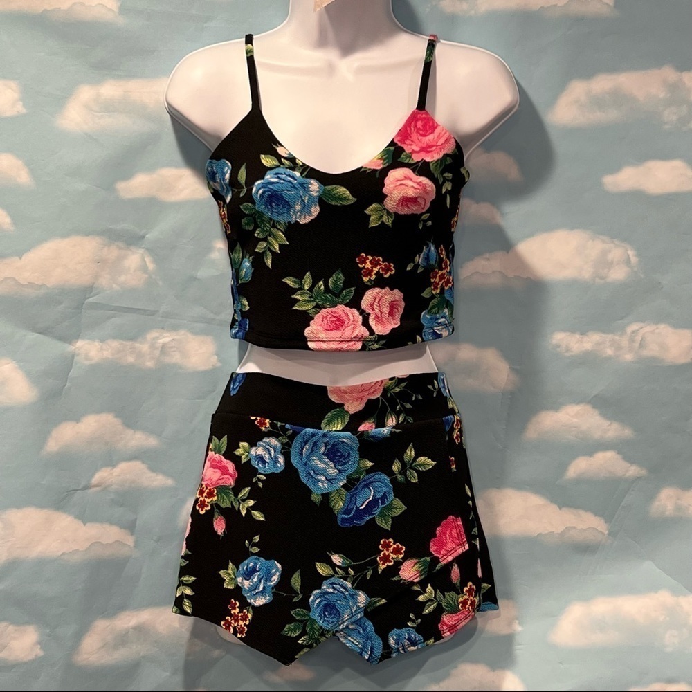 Skirt And Top Floral Set!!